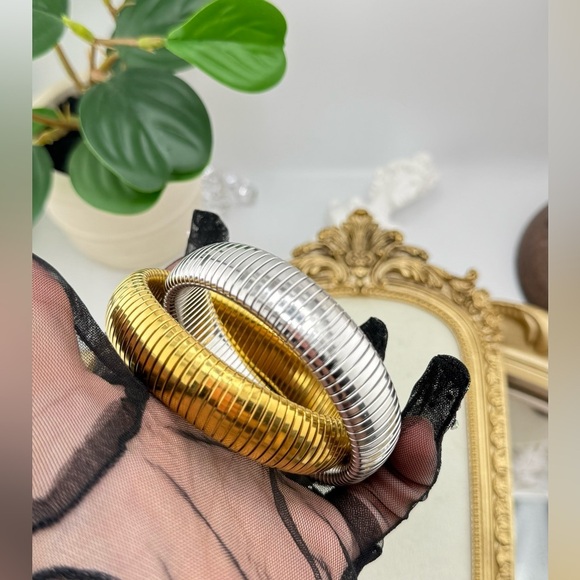 Gold & Silver Spiral Crossover Bracelet | PVD Real Gold Plated Stainless Steel - Picture 10 of 12